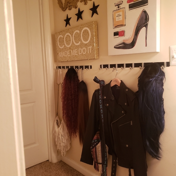 Meet your Posher, Mercedes - Picture 3 of 10